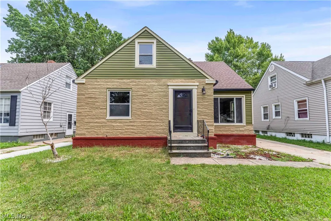 465 E 272 Street, Euclid, OH 44132 - #1