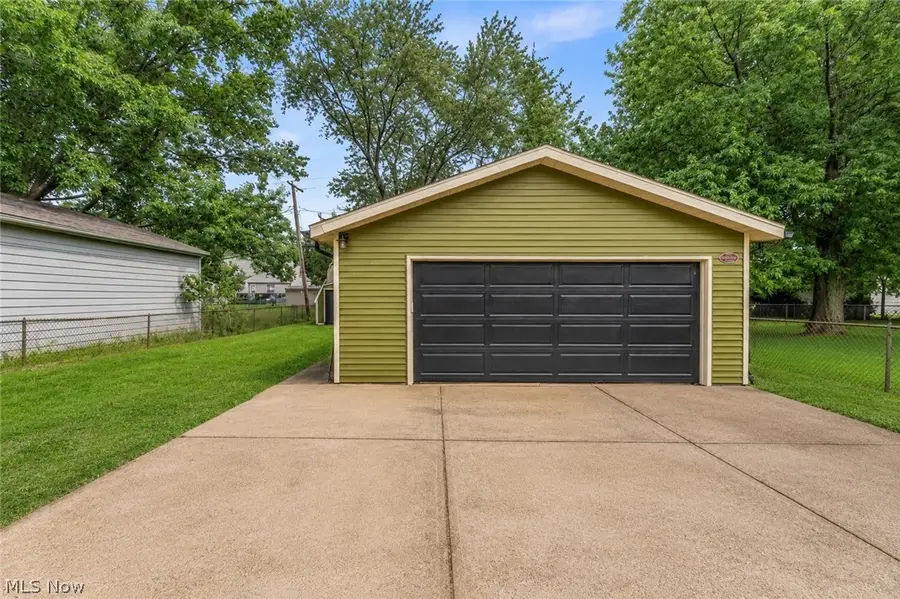 465 E 272 Street, Euclid, OH 44132 - #3