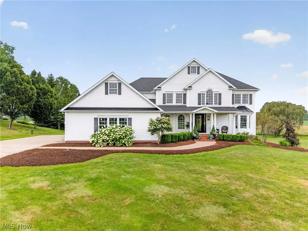 10276 Wolf Ne Avenue, Hartville, OH 44632 - #1