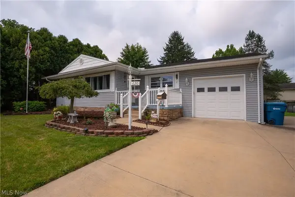 620 Dresden Drive, Hubbard, OH 44425