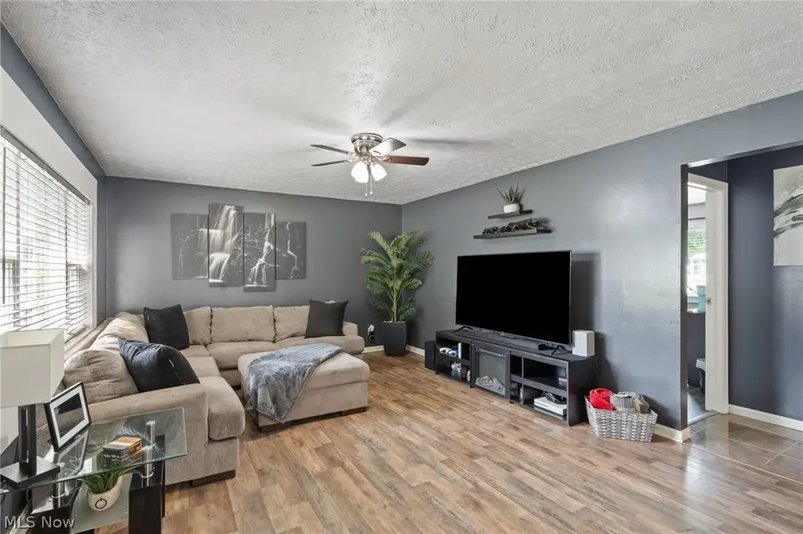 5684 Stanford Avenue, Youngstown, OH 44515 - #2