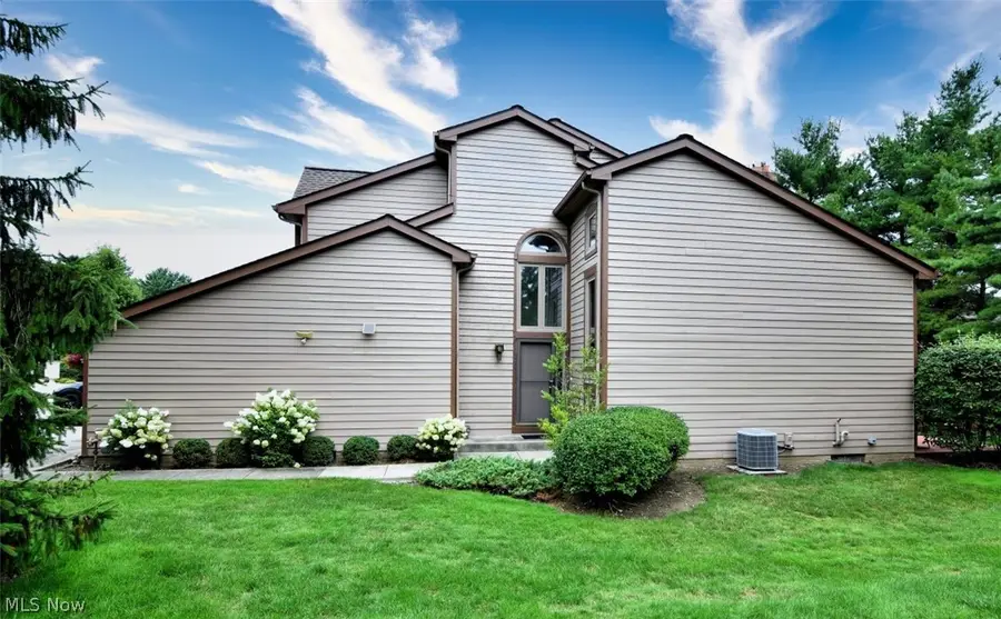 10 Windrush, Beachwood, OH 44122 - #2
