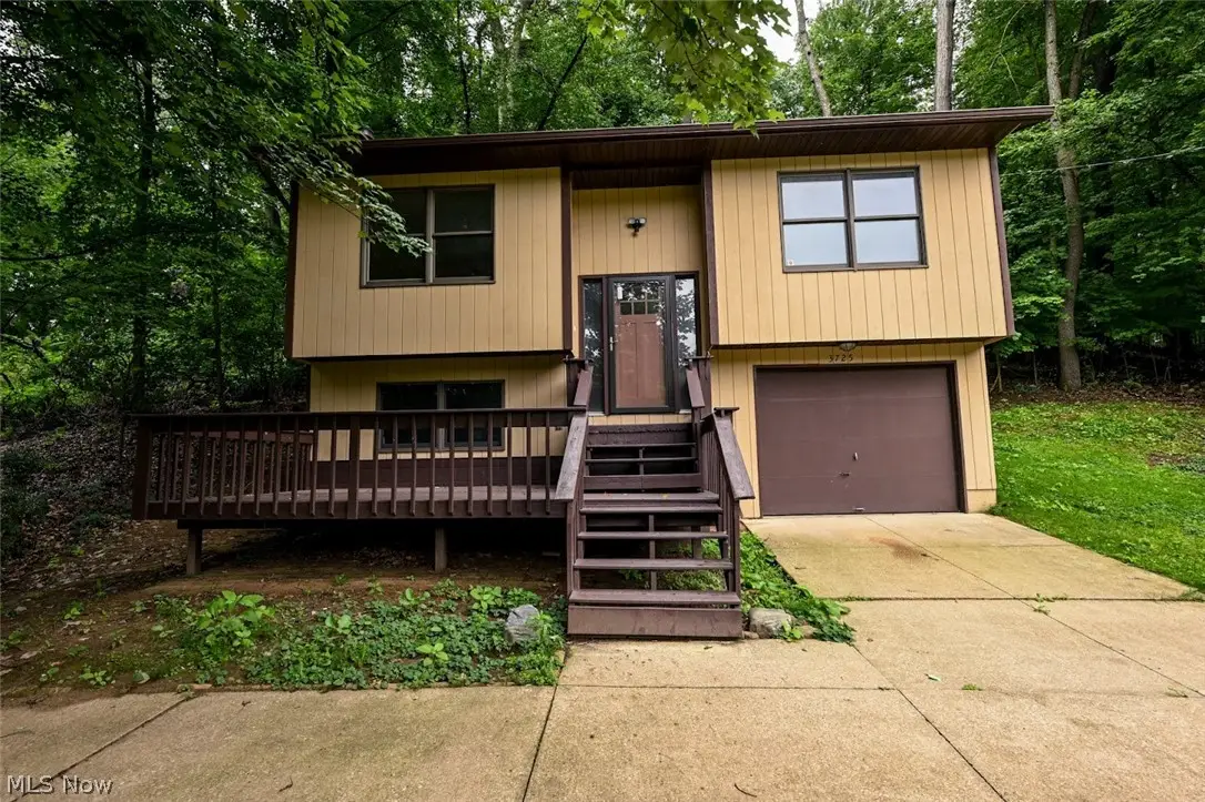 3725 Rome Drive, New Franklin, OH 44319 - #1