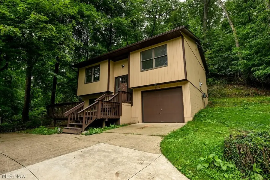 3725 Rome Drive, New Franklin, OH 44319 - #3