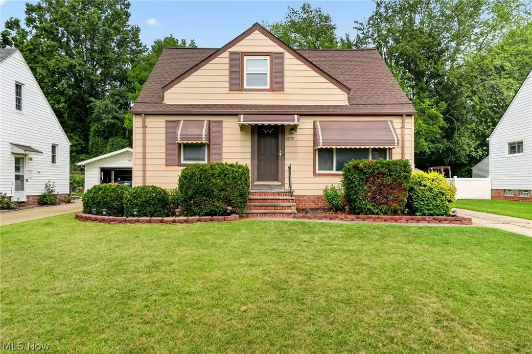 2239 Larchmont Drive, Wickliffe, OH 44092 - #1