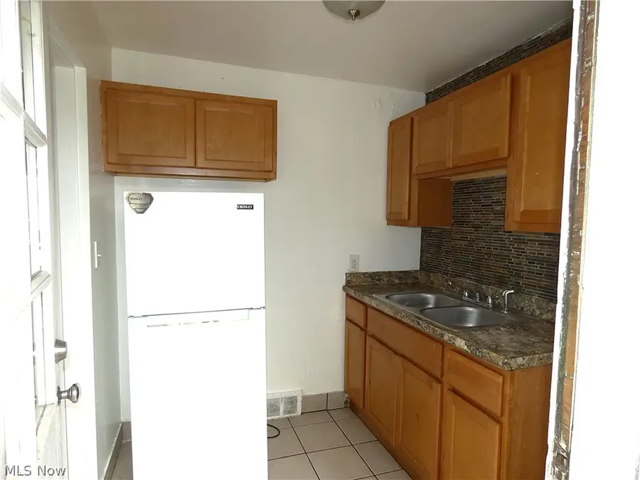 451 Clearview Drive, Euclid, OH 44123 - #3