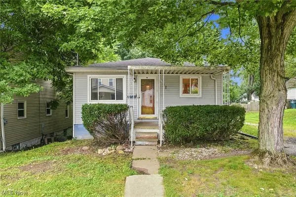 71 23rd Nw Street, Barberton, OH 44203