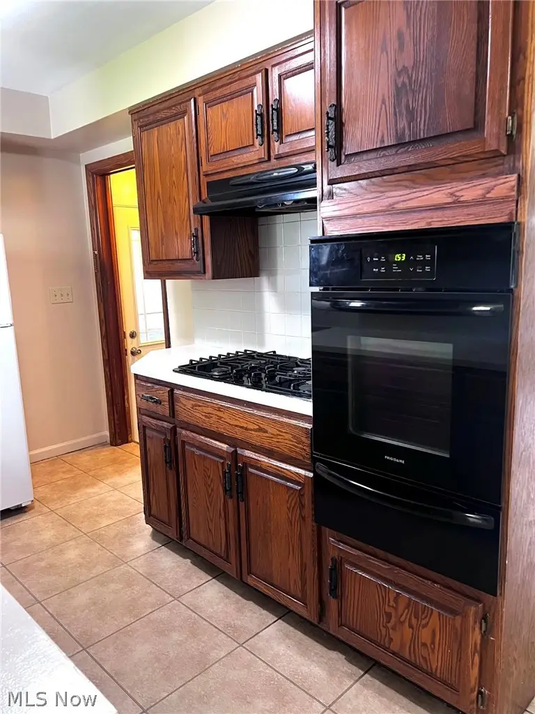 962 Adrian Circle, Girard, OH 44420 - #3
