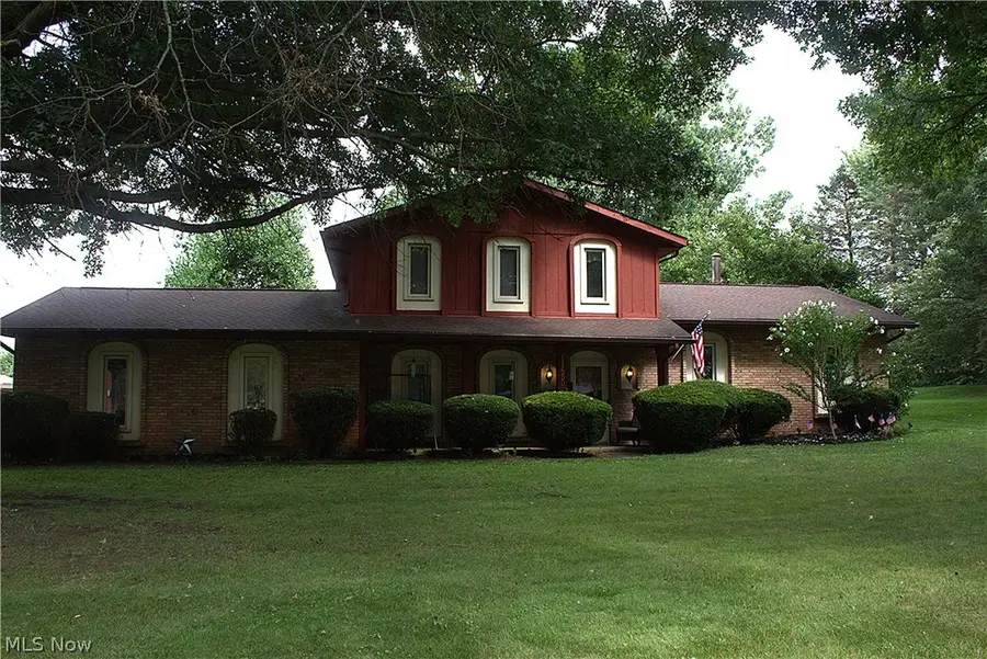 11650 Streamview Nw Avenue, Uniontown, OH 44685 - #2