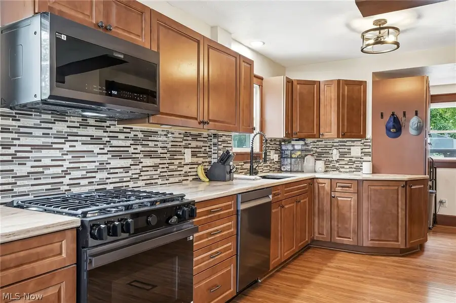 109 Stanford Avenue, Elyria, OH 44035 - #3