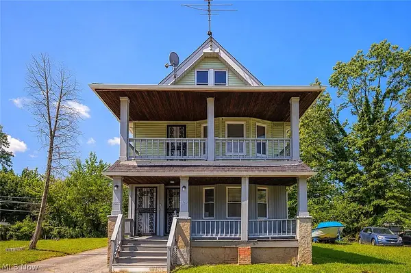 1320 E 142nd Street, East Cleveland, OH 44112