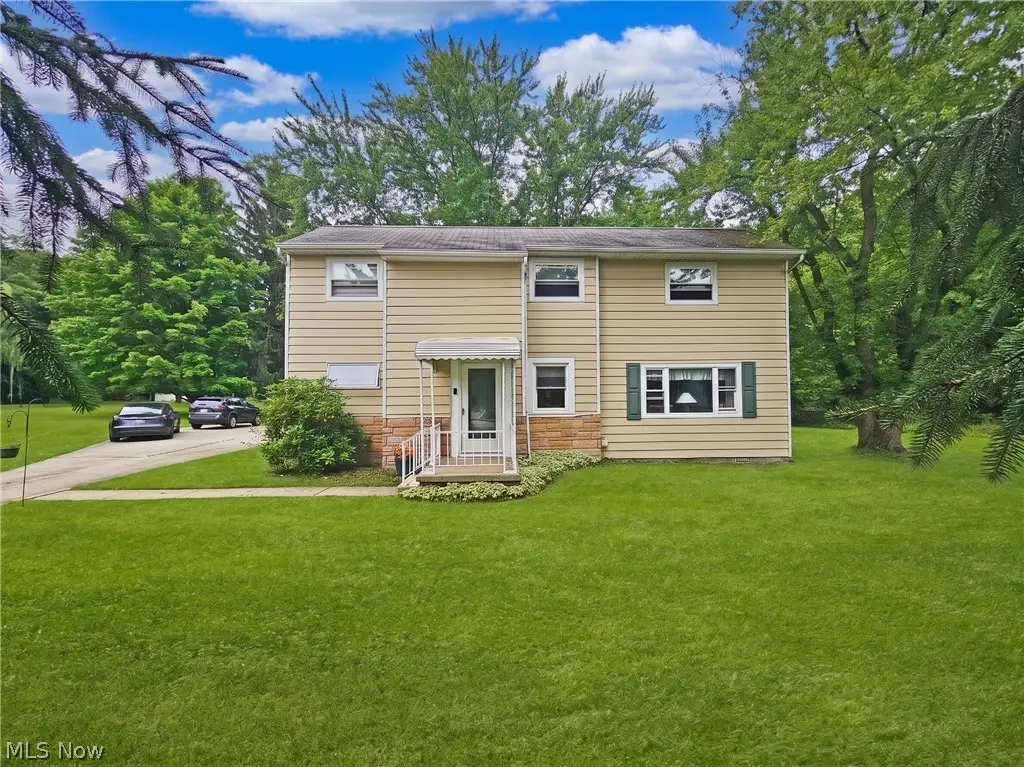 27304 White Road, Willoughby Hills, OH 44092 - #1