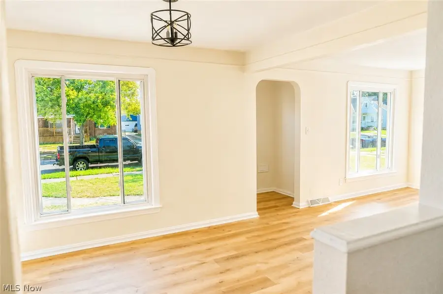 13520 Saint James Avenue, Cleveland, OH 44135 - #3