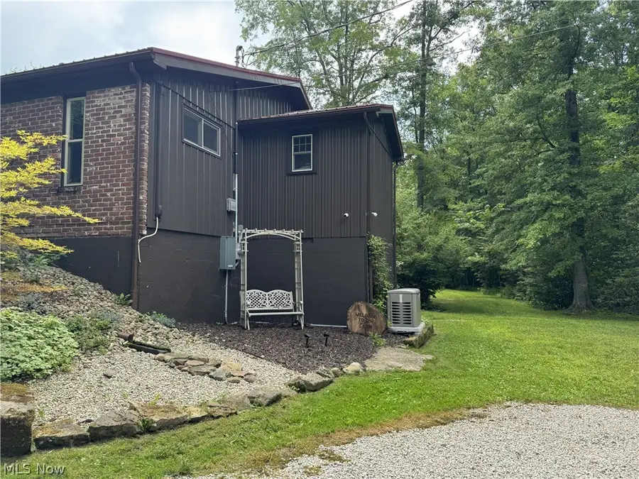 6779 N Park Avenue, Bristolville, OH 44402 - #3