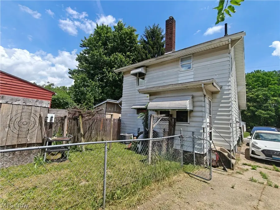 1135 Oak Nw Avenue, Canton, OH 44708 - #2