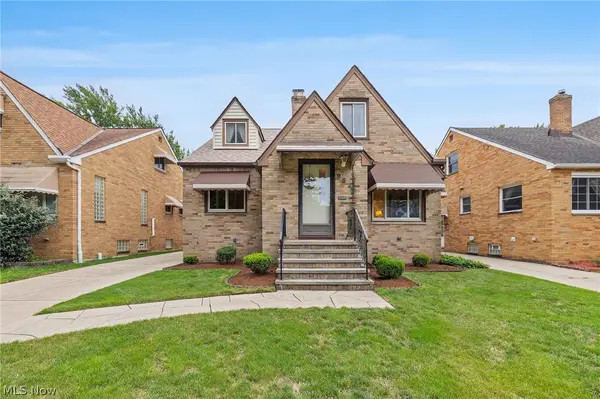 9537 Elsmere Drive, Parma, OH 44130