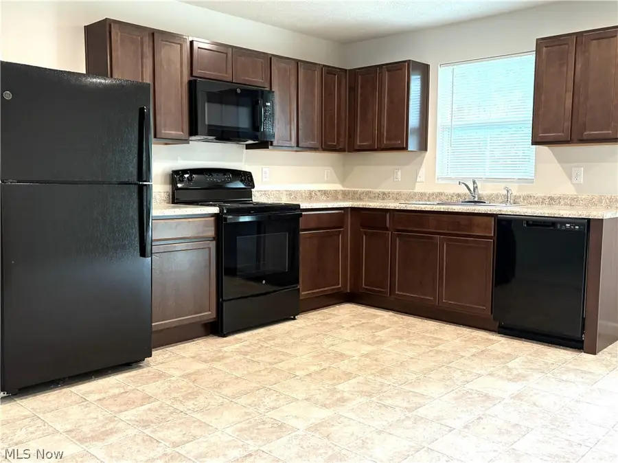 210 Raintree Lane, Painesville, OH 44077 - #2