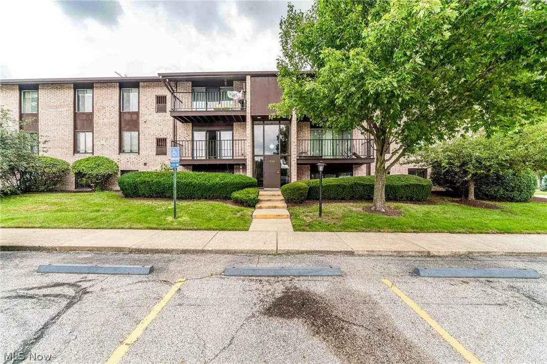 16340 Heather Lane, Middleburg Heights, OH 44130 - #1