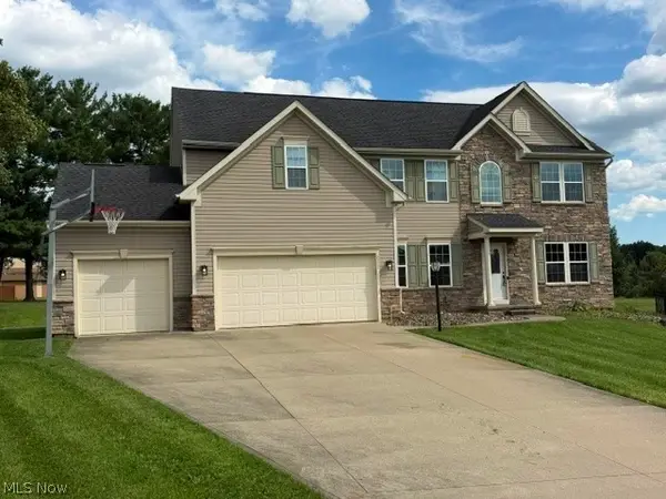6572 Birchbark Ne Avenue, Canton, OH 44721