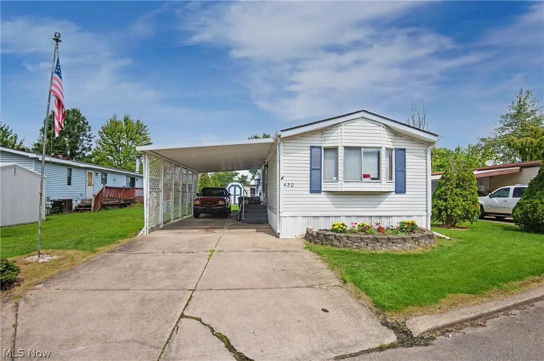 430 Whispering Pines Sw Drive, Warren, OH 44481 - #1