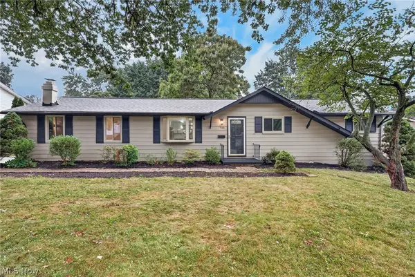 720 Lorena Sw Street, North Canton, OH 44720