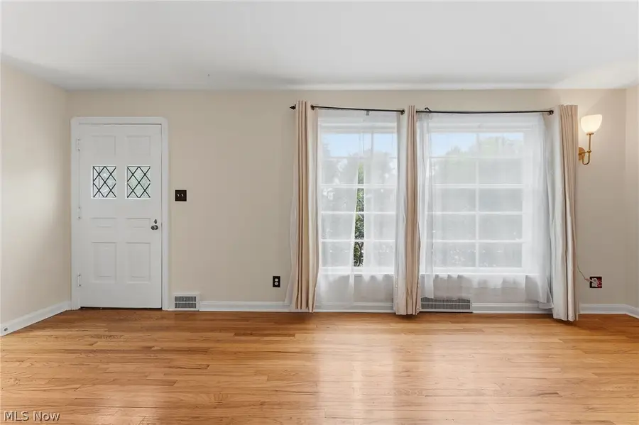 4338 Silsby Road, University Heights, OH 44118 - #2