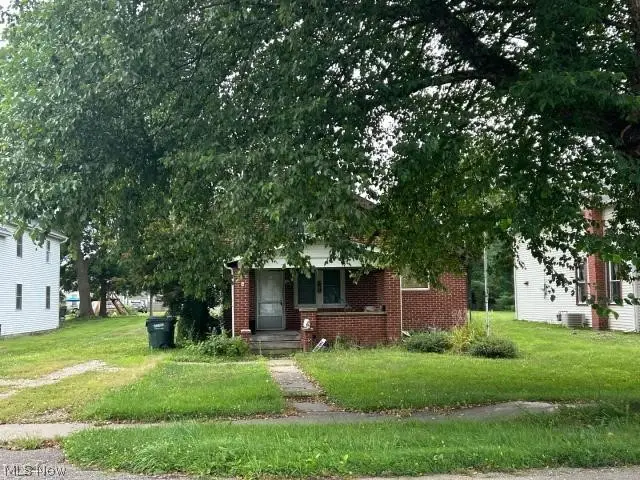 516 Poplar Sw Street, Bolivar, OH 44612 - #2