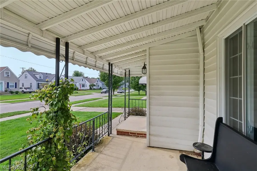 439 E 330th Street, Willowick, OH 44095 - #3