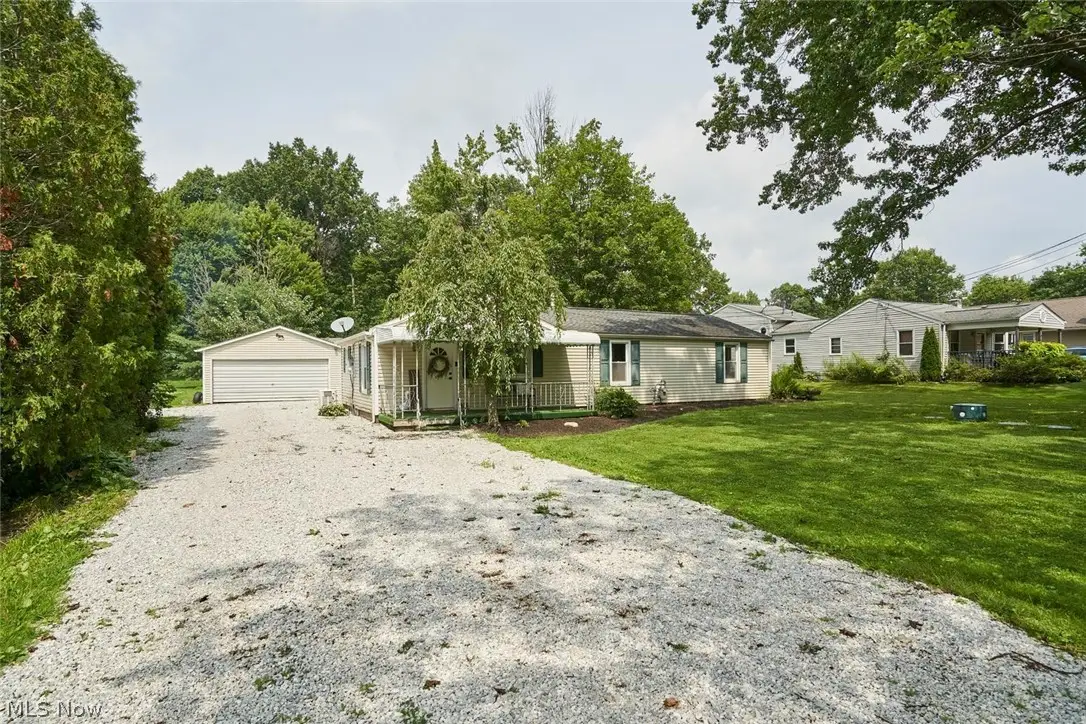 3305 Klages Boulevard, Tallmadge, OH 44278 - #1