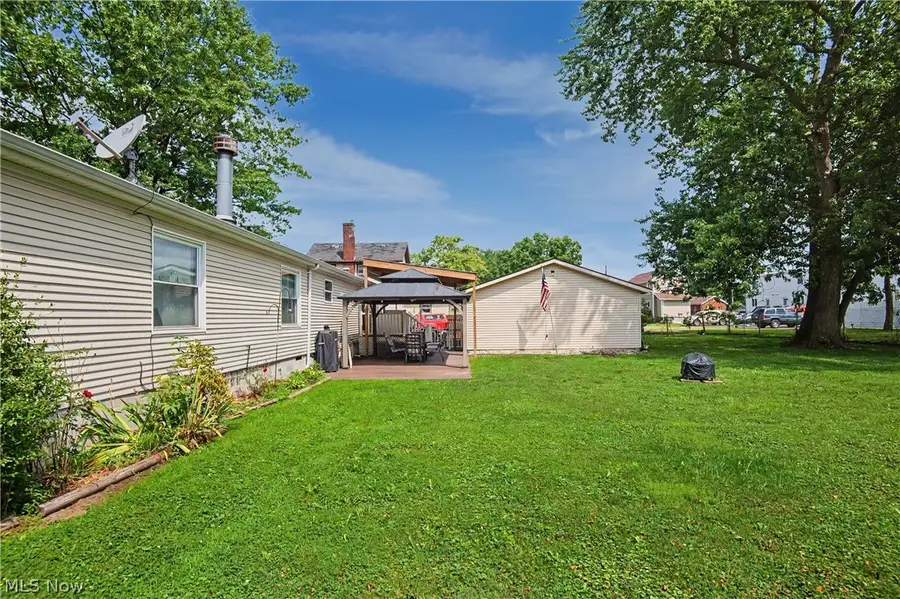 209 Cherry Avenue, Niles, OH 44446 - #2