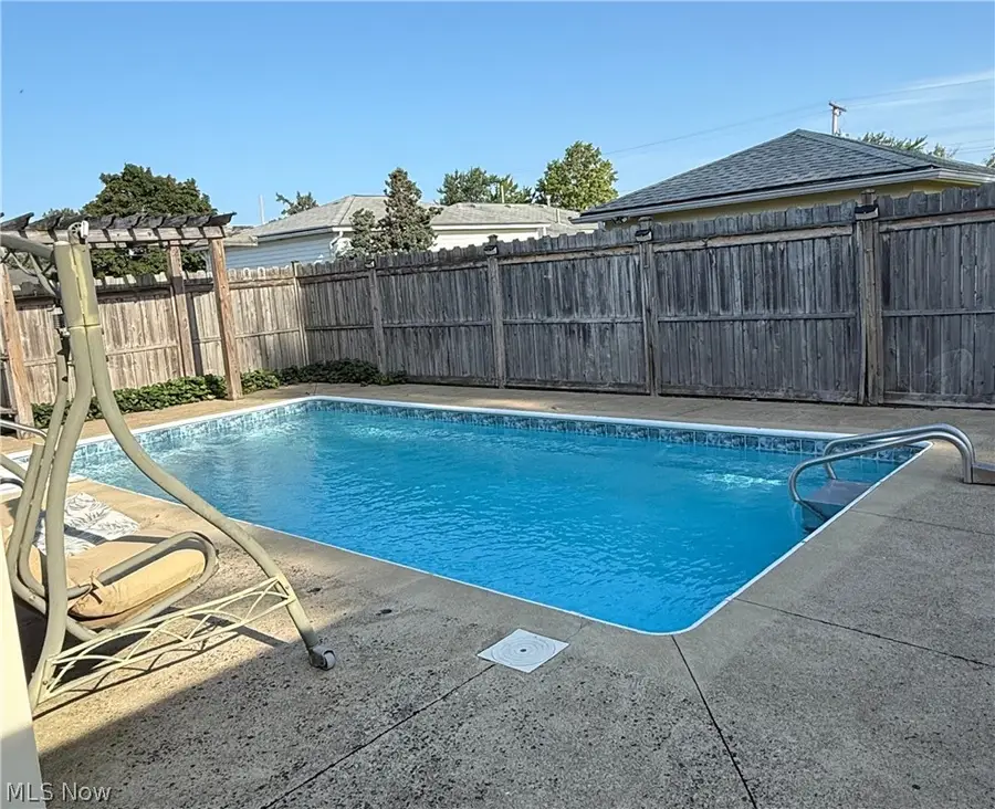1326 W 29th Street, Lorain, OH 44052 - #3
