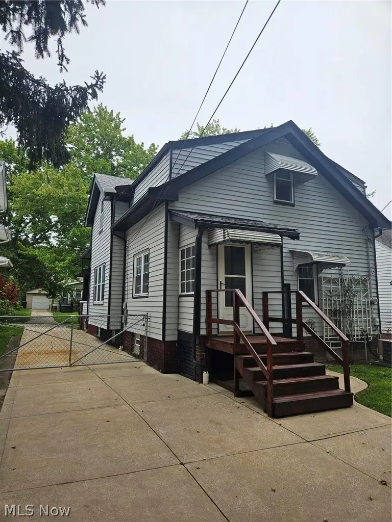 4764 Burleigh Road, Garfield Heights, OH 44125 - #3