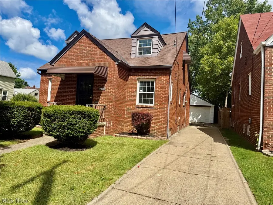19807 Kewanee Avenue, Cleveland, OH 44119 - #2