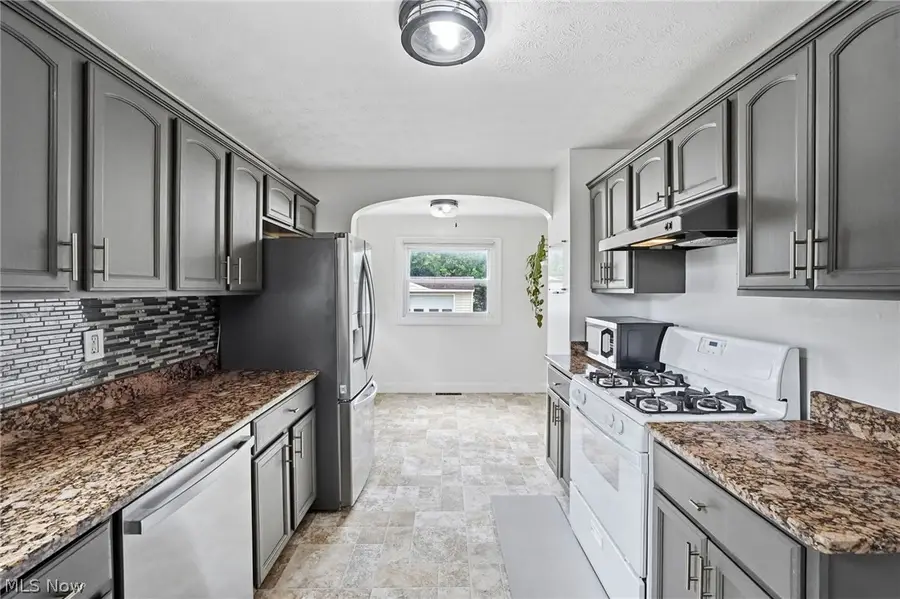 1715 North Avenue, Parma, OH 44134 - #2