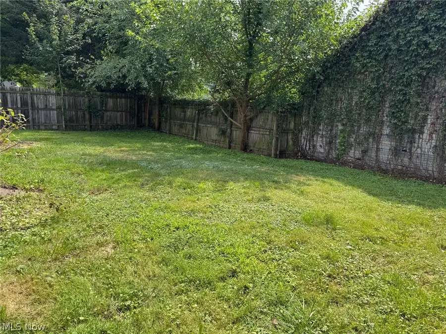 2308 42nd Nw Street, Canton, OH 44709 - #3
