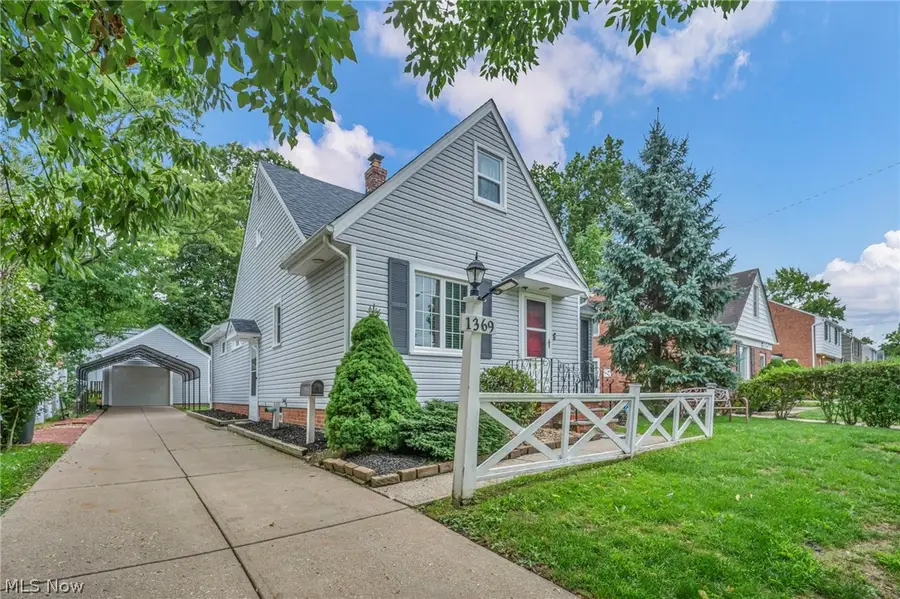 1369 Cranover Road, Lyndhurst, OH 44124 - #3