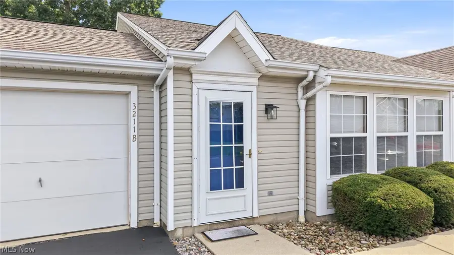 3211 Woodland Trail #B, Cortland, OH 44410 - #3