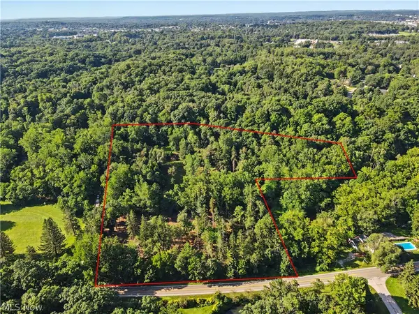 3166 Yellow Creek Road, Akron, OH 44333