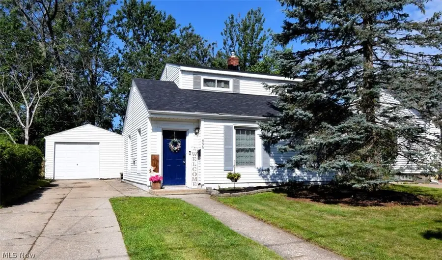 696 High Street, Bedford, OH 44146 - #2