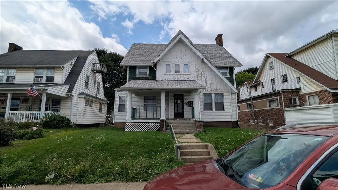 1411 Yale Nw, Canton, OH 44703 - #1