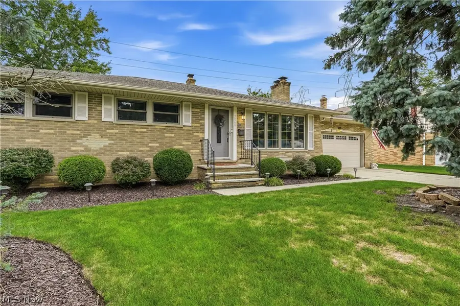 7068 Middlebrook Boulevard, Middleburg Heights, OH 44130 - #2