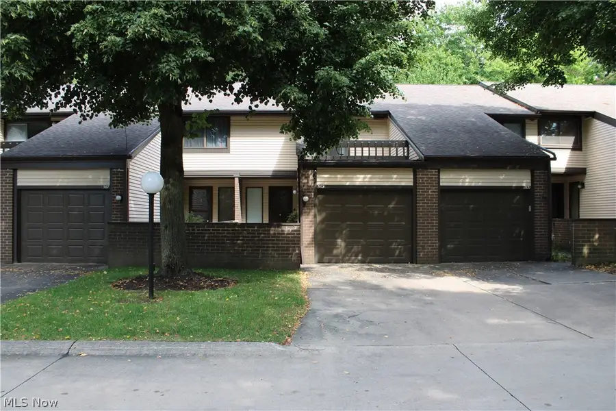 569 Bartow Lane, Richmond Heights, OH 44143 - #3