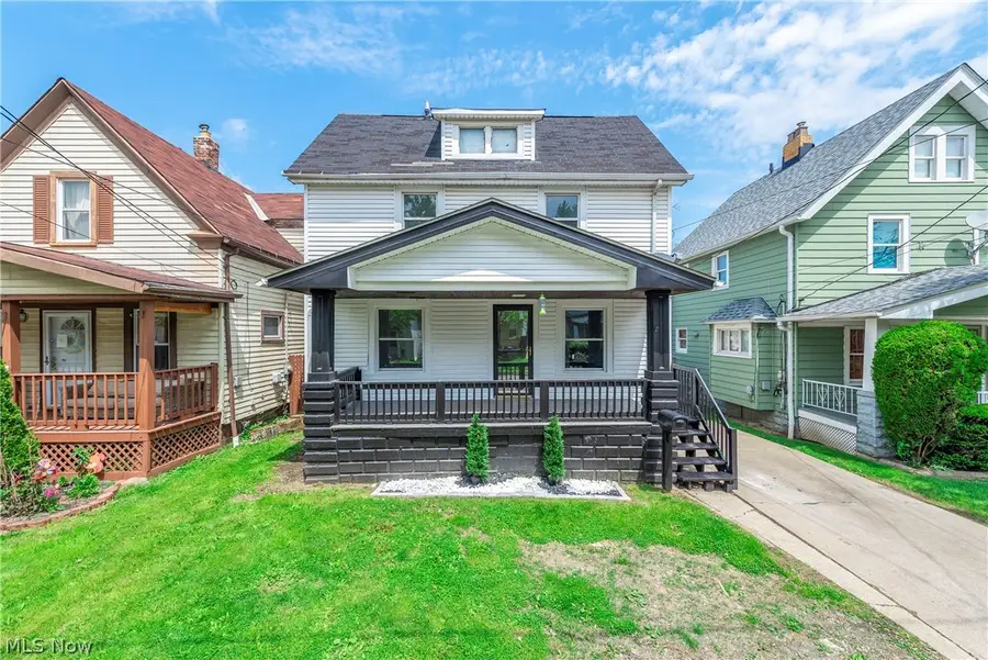2718 Roanoke Avenue, Cleveland, OH 44109 - #2