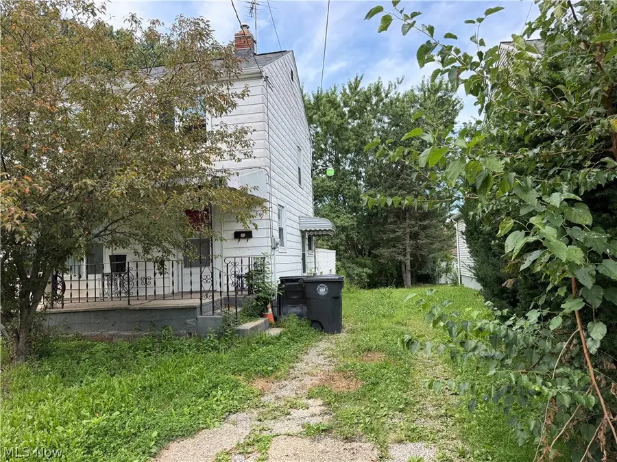 891 Davies Avenue, Akron, OH 44306 - #3