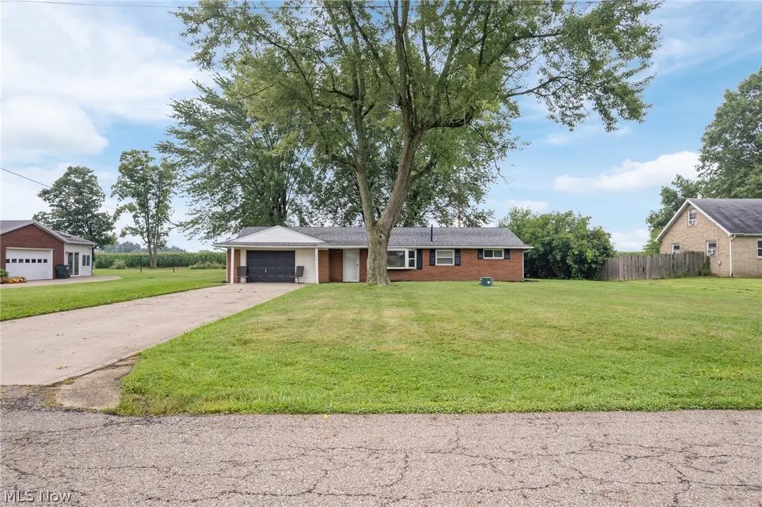 7660 Lakefield Street, Louisville, OH 44641 - #1