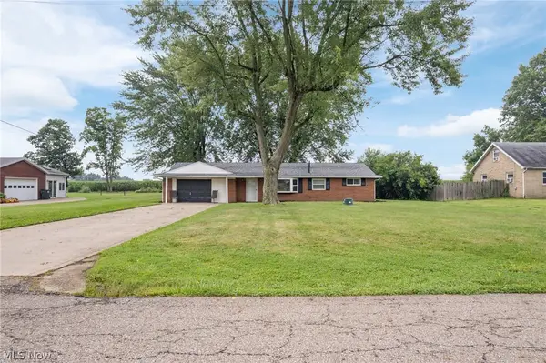 7660 Lakefield Street, Louisville, OH 44641