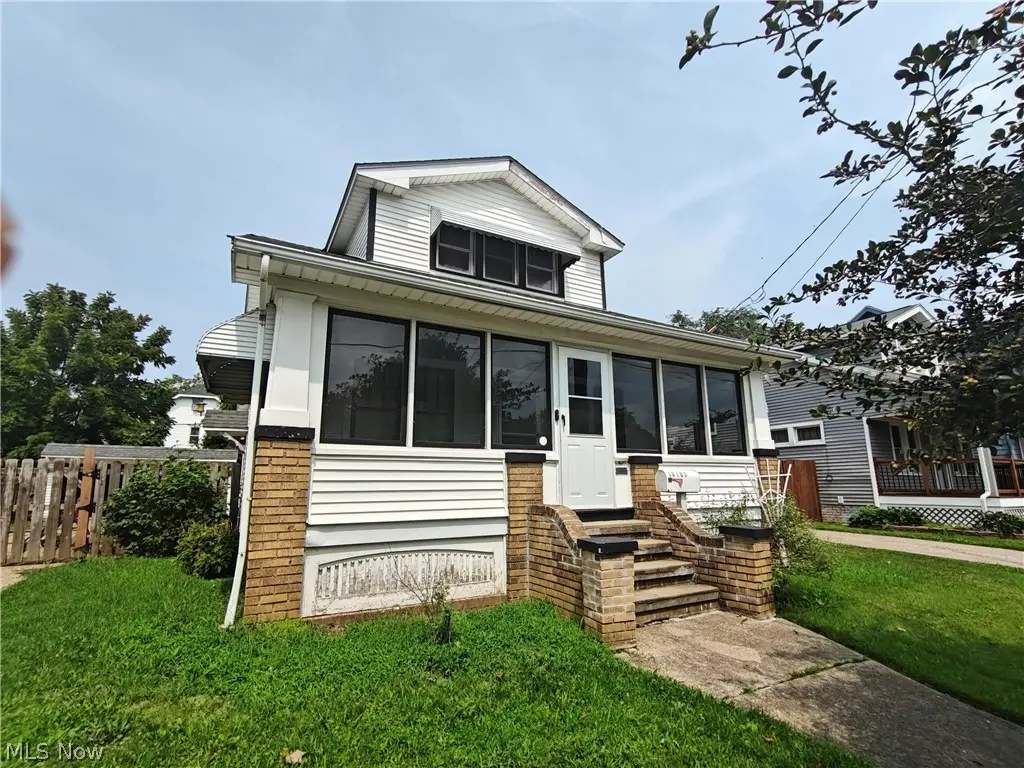 18703 Kewanee Avenue, Cleveland, OH 44119 - #1