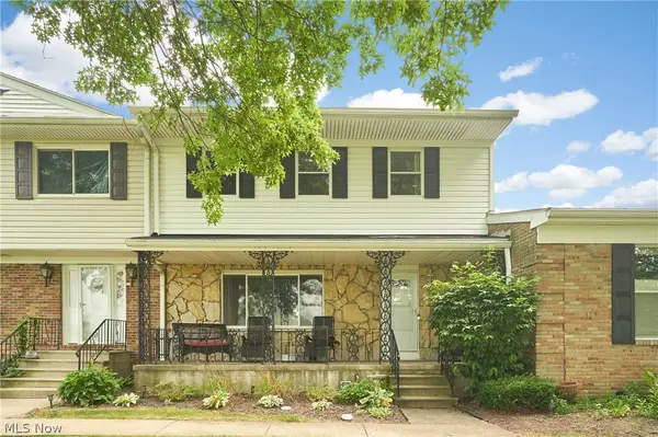2086 Beechtree Drive #54, Uniontown, OH 44685