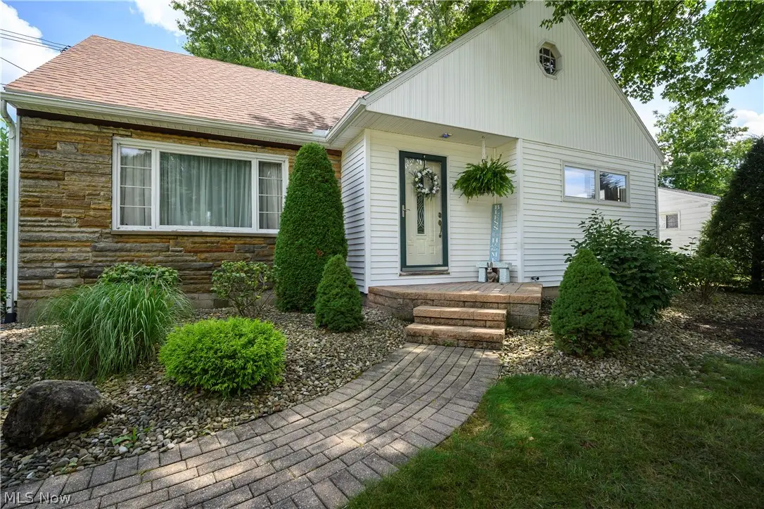 189 36th Sw Street, Barberton, OH 44203 - #1