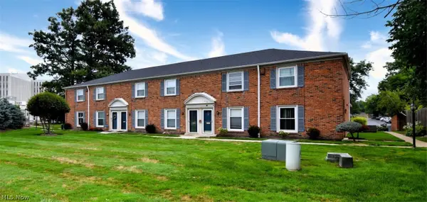 5700 York Drive, Lyndhurst, OH 44124
